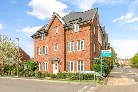 4 bedroom end of terrace house for sale, Wokingham RG40