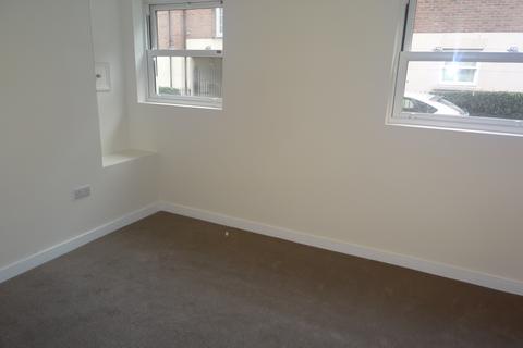2 bedroom apartment to rent, Sawyers Grove, Brentwood CM15