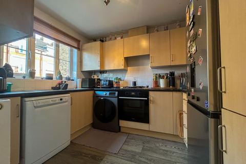 9 Churchfield Close, Deeping St James, Peterborough, PE6 8PP