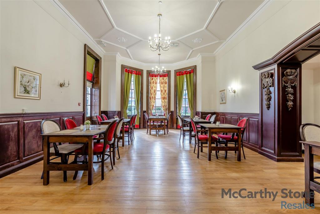 8642034-interior02.jpg