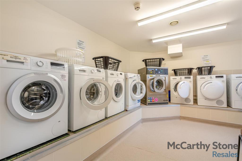 8642034-interior06.jpg