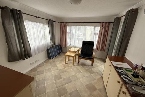 1 bedroom mobile home for sale, Elstree Park, Borehamwood WD6