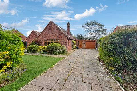 3 bedroom detached bungalow for sale, Manor Road, Wivenhoe, Colchester, CO7