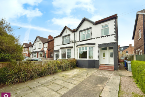 2 bedroom maisonette for sale, Grosvenor Road, Altrincham, Greater Manchester, WA14