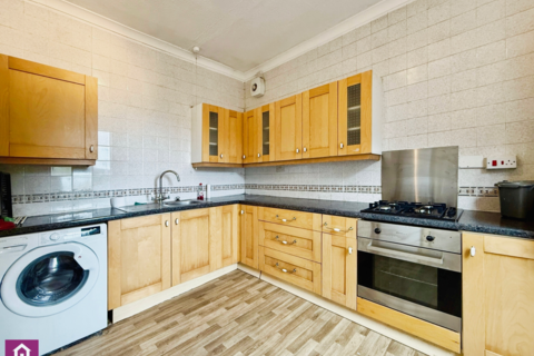 2 bedroom maisonette for sale, Grosvenor Road, Altrincham, Greater Manchester, WA14
