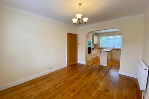 4 bedroom house to rent, St Stephens Close