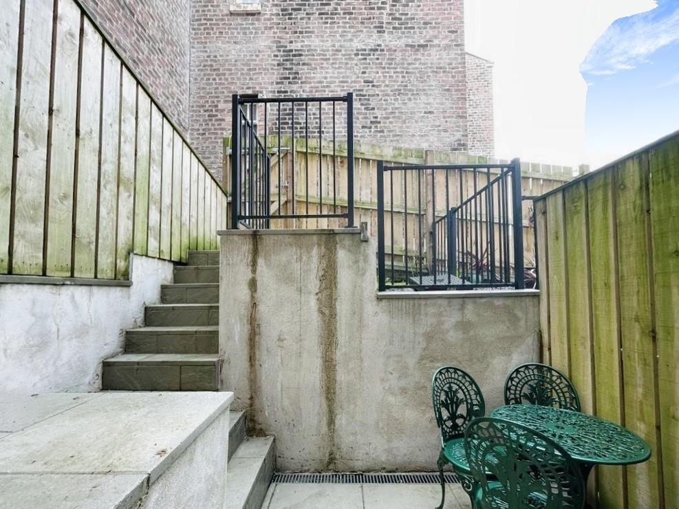Outdoor 20space.jpg