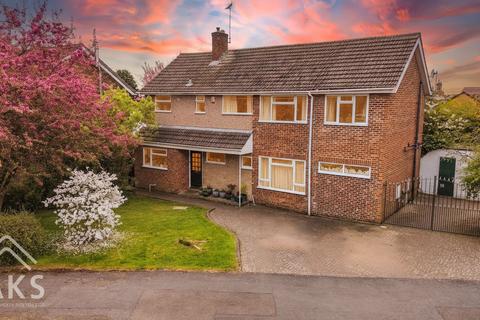 4 bedroom detached house for sale, Oaklands Road, Derby DE65