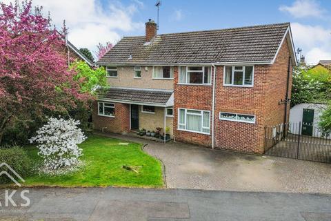 4 bedroom detached house for sale, Oaklands Road, Derby DE65