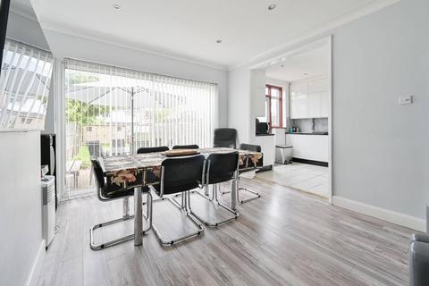 4 bedroom terraced house for sale, Boxmoor Road, Kenton, Harrow, HA3