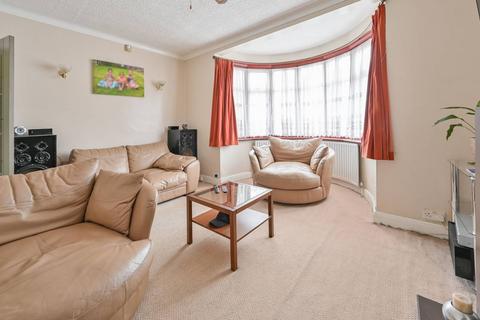 4 bedroom terraced house for sale, Boxmoor Road, Kenton, Harrow, HA3