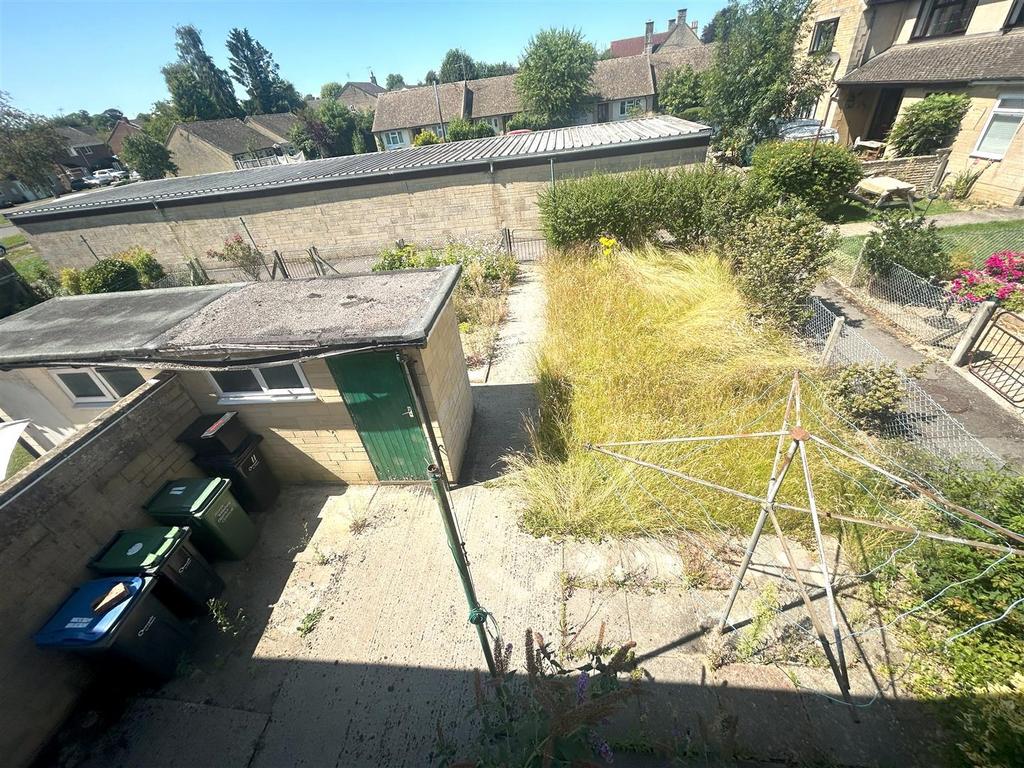 11 Harris Road - Rear Garden.jpg