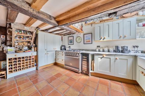 2 bedroom end of terrace house for sale, The Street, Smarden, Ashford