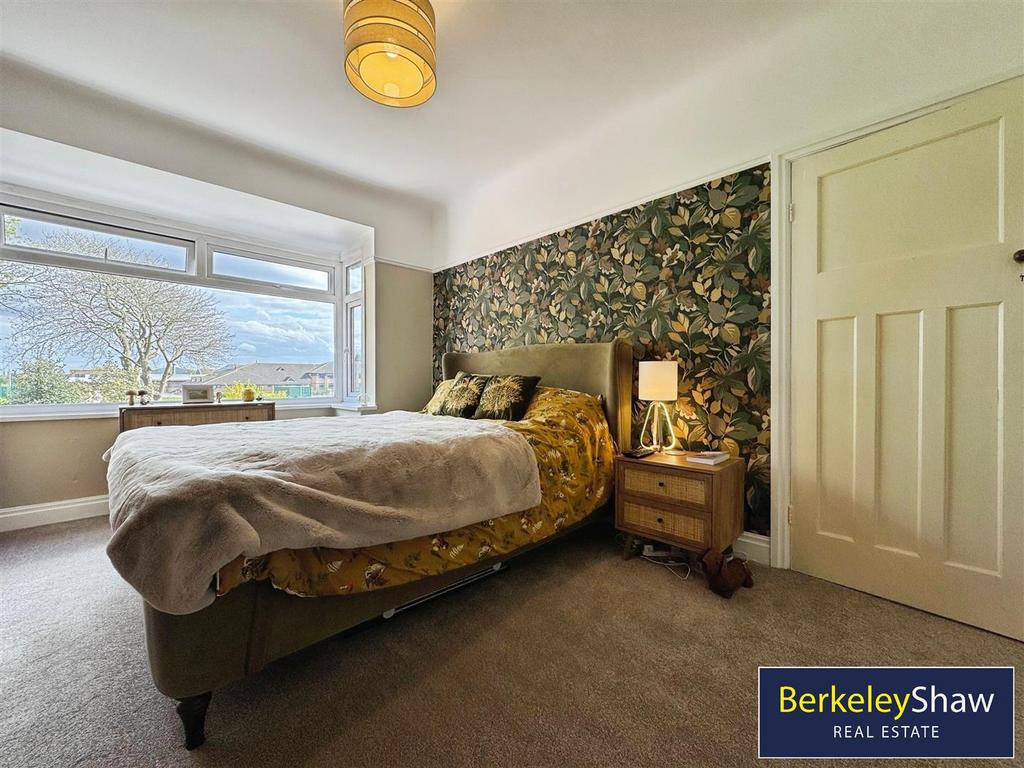 Bedroom 2 (2)