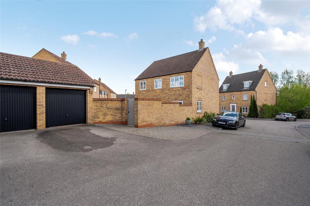 Garage/Parking