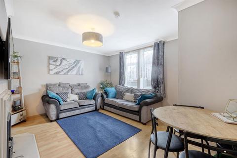 1 Arrowsmith Path, Chigwell, IG7 4PW