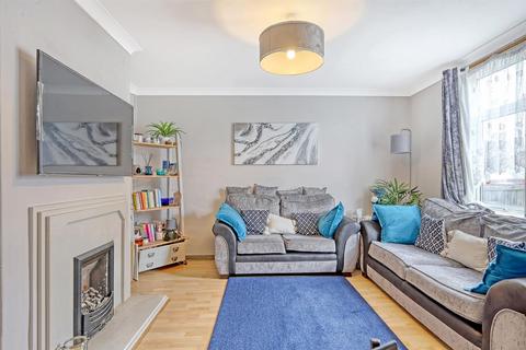 1 Arrowsmith Path, Chigwell, IG7 4PW