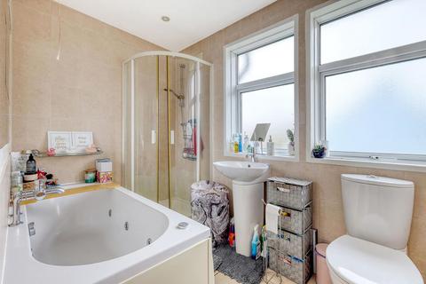 1 Arrowsmith Path, Chigwell, IG7 4PW