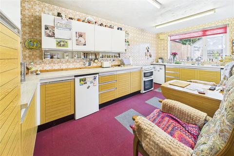 28 Grosvenor Road, Barton Seagrave, Kettering, NN15 6TF
