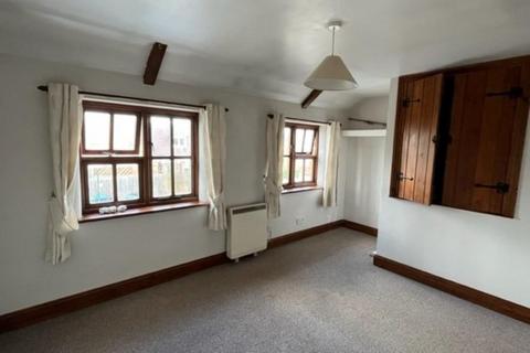 2 bedroom terraced house to rent, Rugby Close, Market Harborough