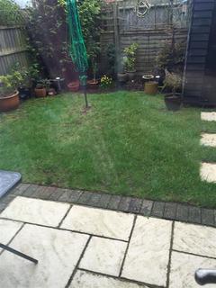 2 bedroom terraced house to rent, Rugby Close, Market Harborough