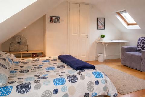 1 bedroom flat to rent, Hale Lane, Mill Hill, NW7