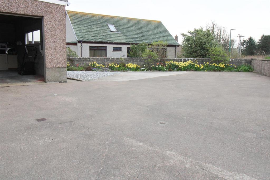 DRIVEWAY.jpg