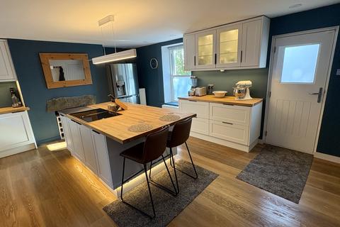 3 bedroom townhouse for sale, Rue De Braye, Alderney GY9