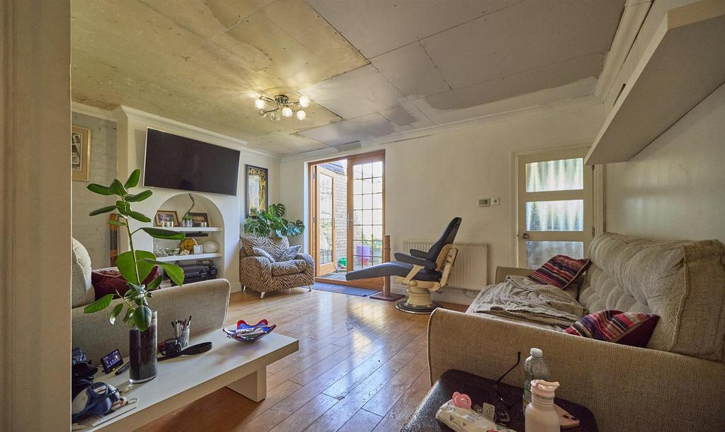 Rear lounge