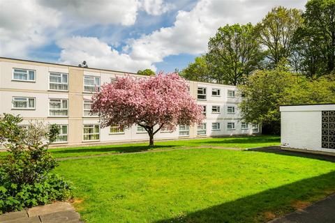 2 bedroom ground floor flat to rent, Hornbeam Road, Buckhurst Hill