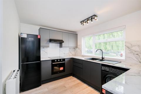 2 bedroom ground floor flat to rent, Hornbeam Road, Buckhurst Hill