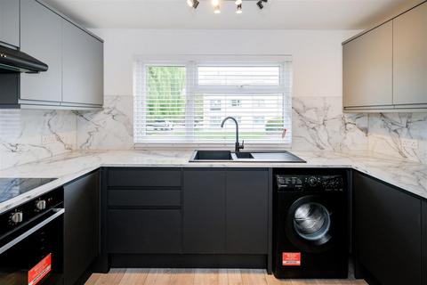 2 bedroom ground floor flat to rent, Hornbeam Road, Buckhurst Hill