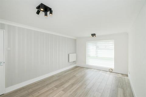 2 bedroom ground floor flat to rent, Hornbeam Road, Buckhurst Hill