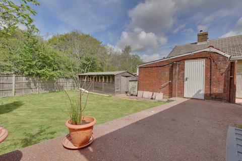 2 bedroom detached bungalow for sale, Trosnant Road, Havant