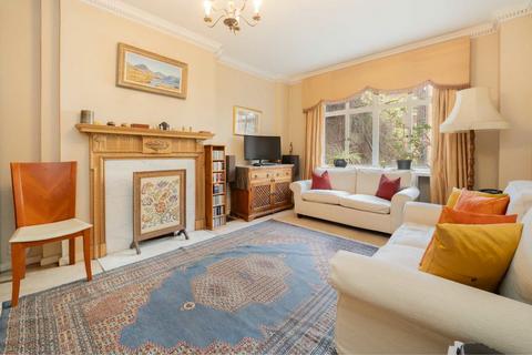 2 bedroom flat for sale, Upper Grosvenor Street, London W1K