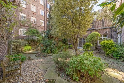 2 bedroom flat for sale, Upper Grosvenor Street, London W1K