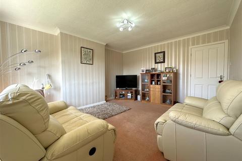 2 bedroom detached bungalow for sale, Pinfold Close, Collingham, Newark