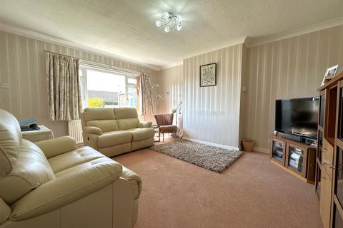 2 bedroom detached bungalow for sale, Pinfold Close, Collingham, Newark