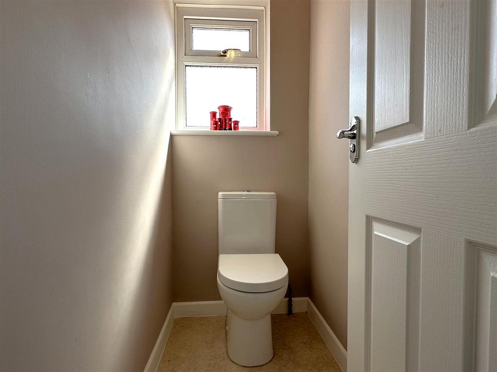 Cloakroom/W.C. 426
