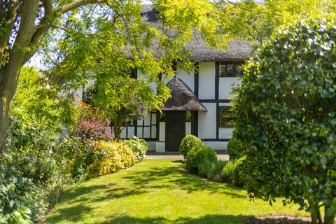 5 bedroom detached house for sale, Tickham Lane, Kent, ME9
