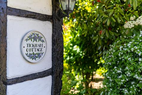 5 bedroom detached house for sale, Tickham Lane, Kent, ME9