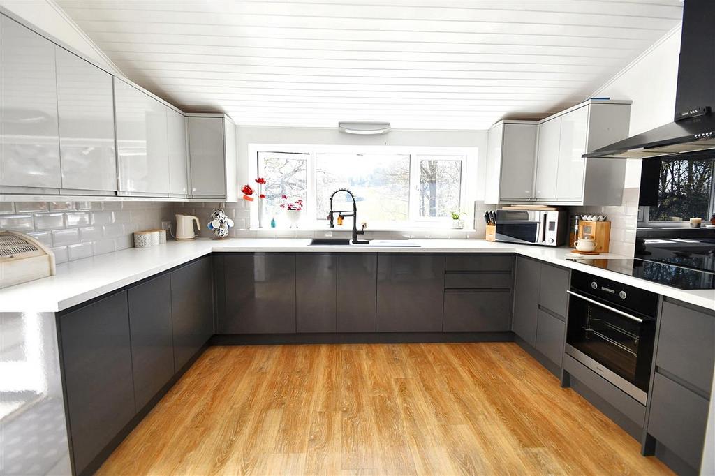 Kitchen/breakfast
