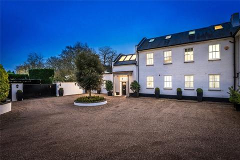 1, Silvermere Byfleet Road, Cobham, KT11 1DZ