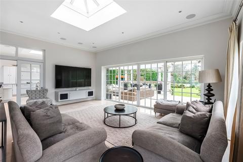 1, Silvermere Byfleet Road, Cobham, KT11 1DZ