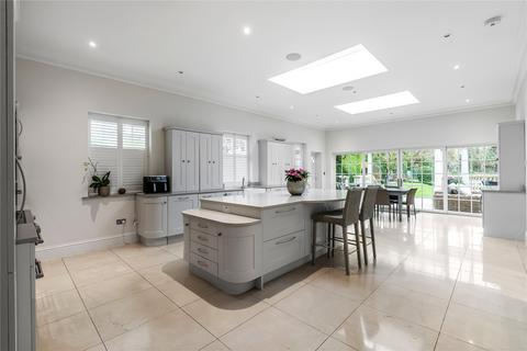1, Silvermere Byfleet Road, Cobham, KT11 1DZ