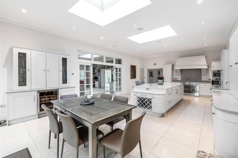 1, Silvermere Byfleet Road, Cobham, KT11 1DZ