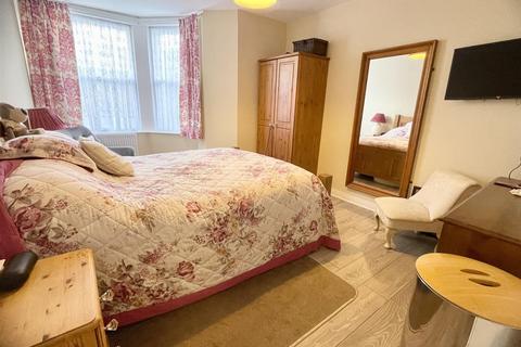 2 bedroom property for sale, St. Martins Avenue, Scarborough, YO11