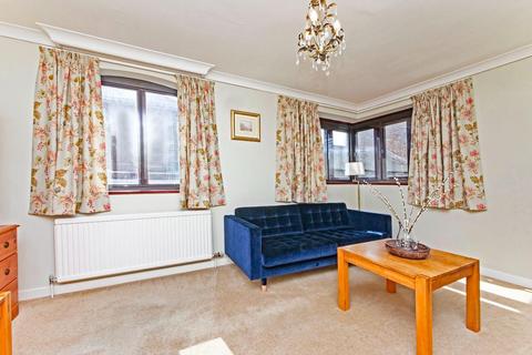 1, St Georges House, 23 Castlegate, York, YO1 9RN