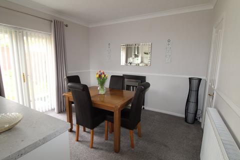 24 Arnside Avenue, Riddlesden, Keighley, BD20 5AD