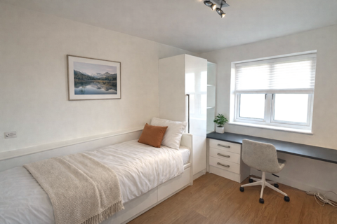 1 bedroom flat to rent, Sandhurst Road, Leicester LE3
